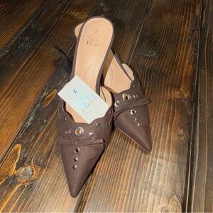 Time and Tru Dark Brown Women's Pointed Toe Heels